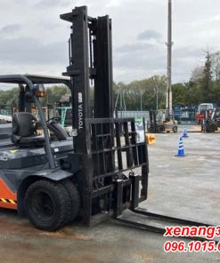 xe nâng dàua 4 tấn Toyota 8FD40 2020