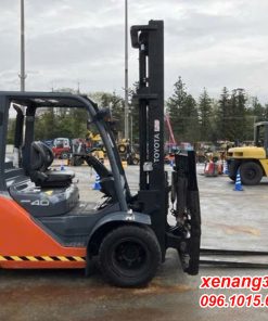 xe nâng dàua 4 tấn Toyota 8FD40 2020
