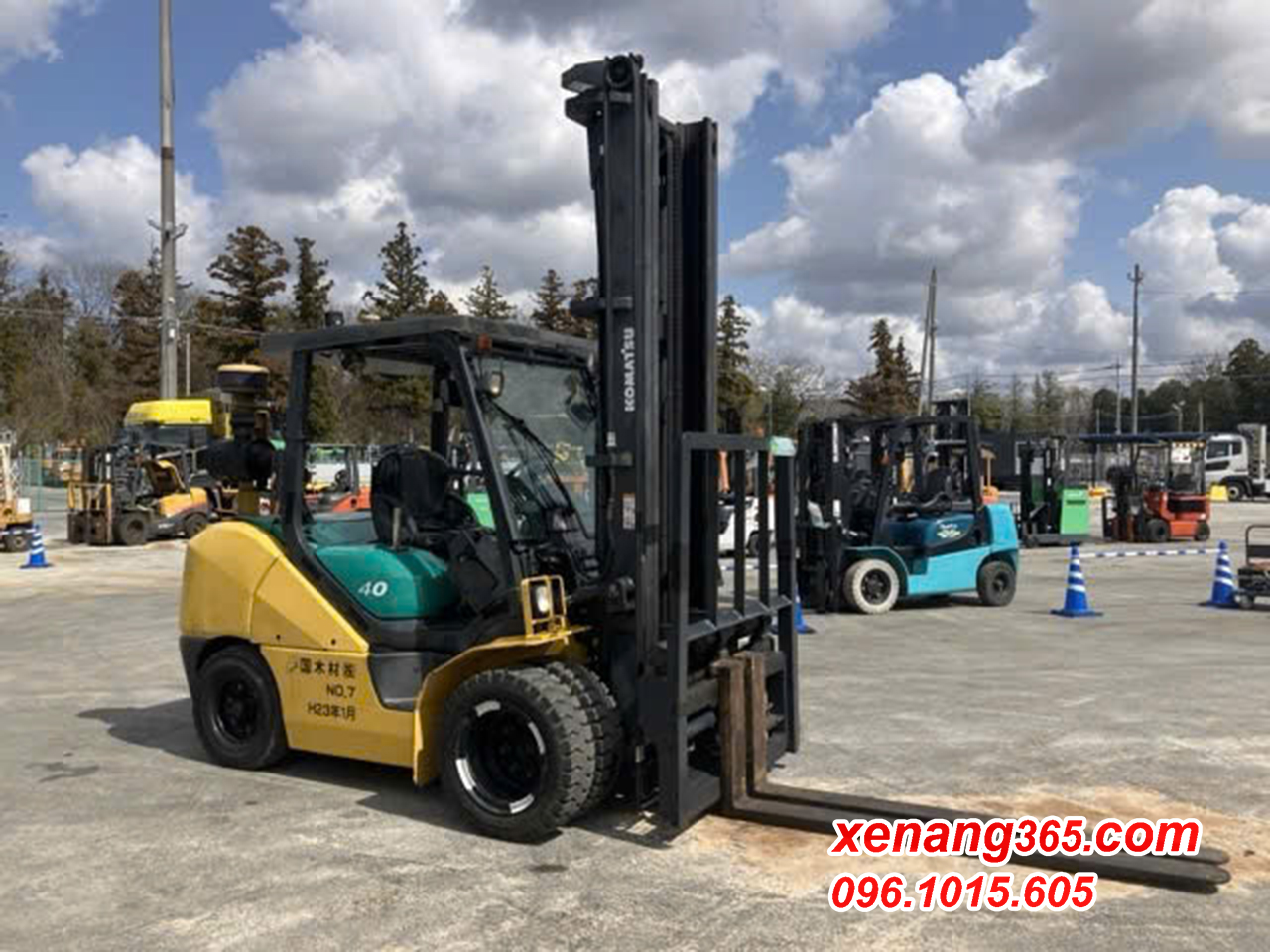 Xe nâng dầu 4 tấn Komatsu FH40T-10 135185 số tự động dịch giá và dịch càng cao 5m xe nâng dầu 4 tấn Komatsu FD40T-10