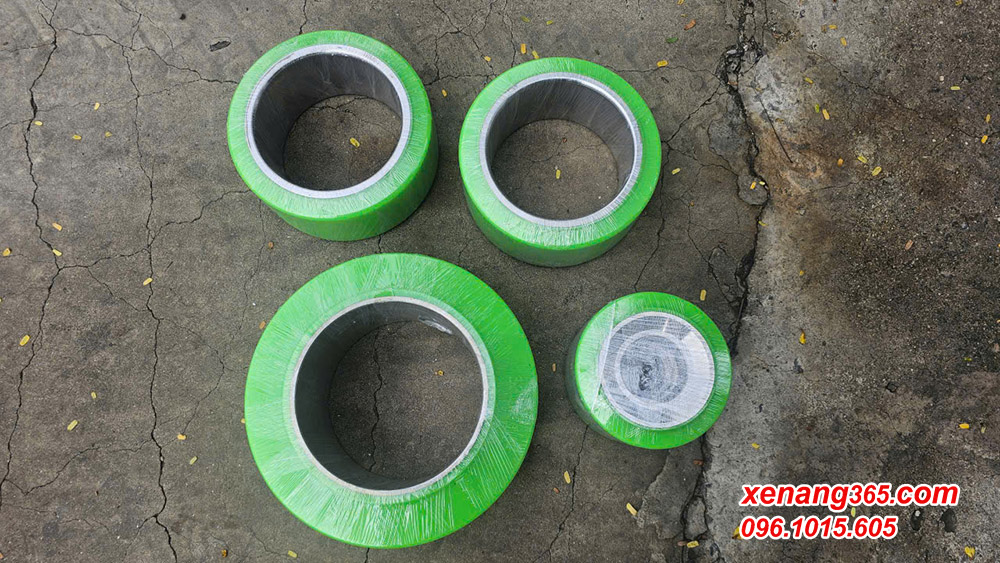 Bánh xe nâng điện đứng lái 1.5 tấn mới 100% Bánh xe nâng điện đứng lái 1.5 tấn mới 100%