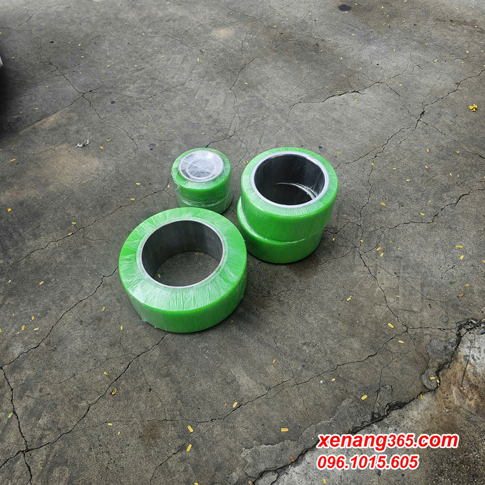 Bánh xe nâng điện đứng lái 1.5 tấn mới 100% Bánh xe nâng điện đứng lái 1.5 tấn mới 100%