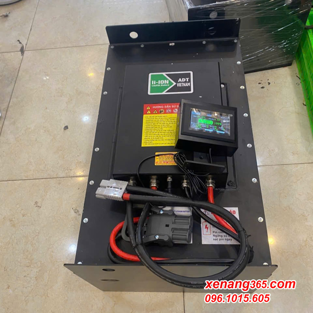 Bình điện lithium xe nâng điện 2.5 tấn Komatsu FE25-1 đã bao gồm sạc Bình điện lithium xe nâng điện 2.5 tấn Komatsu FE25-1