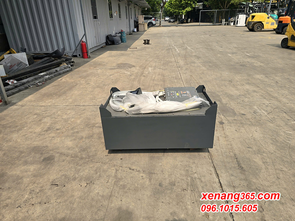 Bình điện lithium xe nâng điện 1.5 tấn (dùng chung cho 1 tấn, 1.8 tấn, 2 tấn)