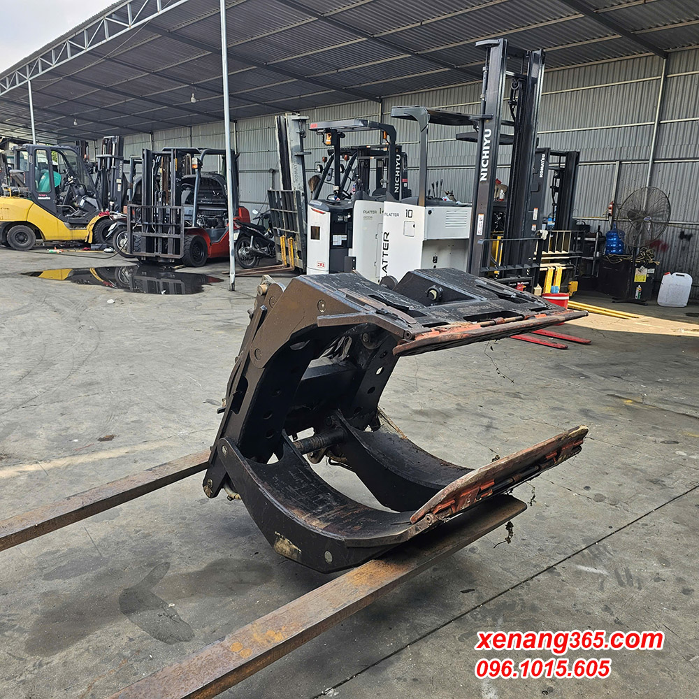 Bộ kẹp cuộn giấy tròn – Paper Roll clamp hàng Nhật Bãi chất lượng cao