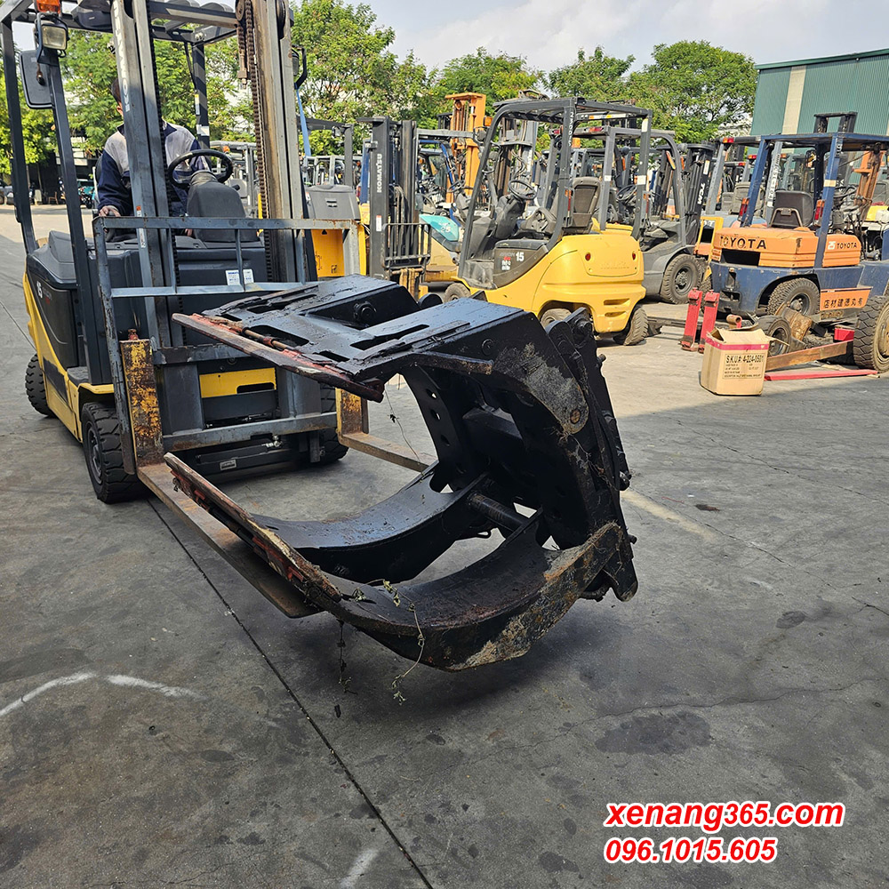 Bộ kẹp cuộn giấy tròn – Paper Roll clamp hàng Nhật Bãi chất lượng cao Bộ kẹp cuộn giấy tròn – Paper Roll clamp hàng Nhật Bãi chất lượng cao