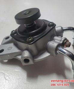 Bơm tay nhiên liệu – bơm tay xả e động cơ 4D92E, 4D94E, 4D94LE Komatsu