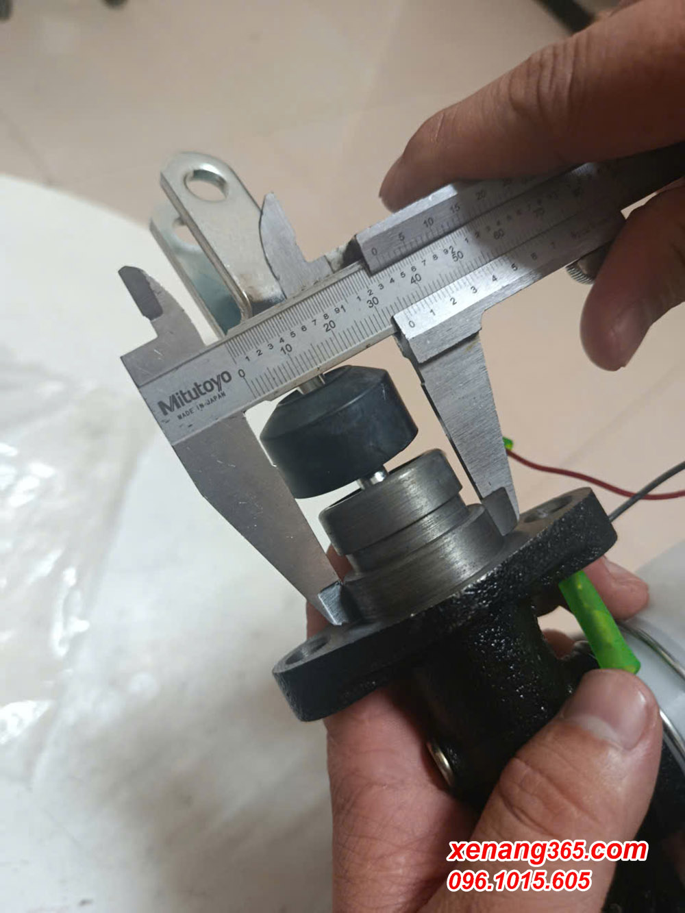 Tổng phanh xe nâng dầu Komatsu 2.5 tấn - Brake Master Cylinder FD25C-12, FD25C-14 Tổng phanh xe nâng dầu Komatsu 2.5 tấn Komatsu- Brake Master Cylinder FD25C-12