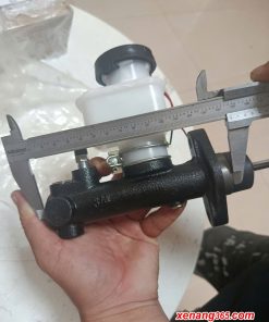 Tổng phanh xe nâng dầu Komatsu 2.5 tấn - Brake Master Cylinder FD25C-12, FD25C-14 Tổng phanh xe nâng dầu Komatsu 2.5 tấn Komatsu- Brake Master Cylinder FD25C-12