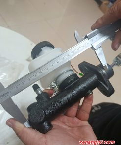 Tổng phanh xe nâng dầu Komatsu 2.5 tấn - Brake Master Cylinder FD25C-12, FD25C-14 Tổng phanh xe nâng dầu Komatsu 2.5 tấn Komatsu- Brake Master Cylinder FD25C-12