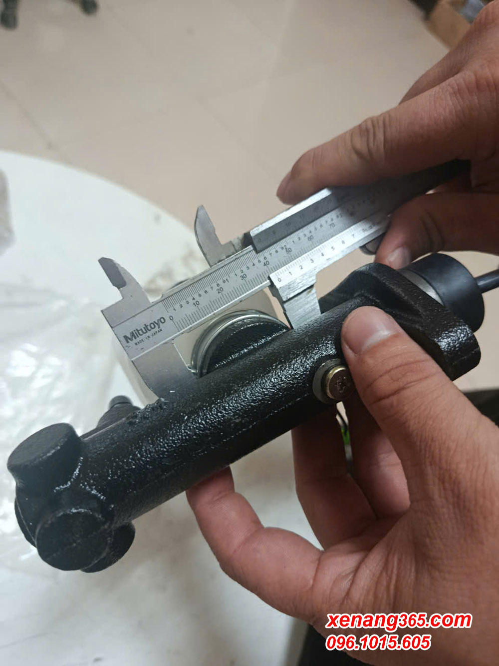 Tổng phanh xe nâng dầu Komatsu 2.5 tấn - Brake Master Cylinder FD25C-12, FD25C-14 Tổng phanh xe nâng dầu Komatsu 2.5 tấn Komatsu- Brake Master Cylinder FD25C-12