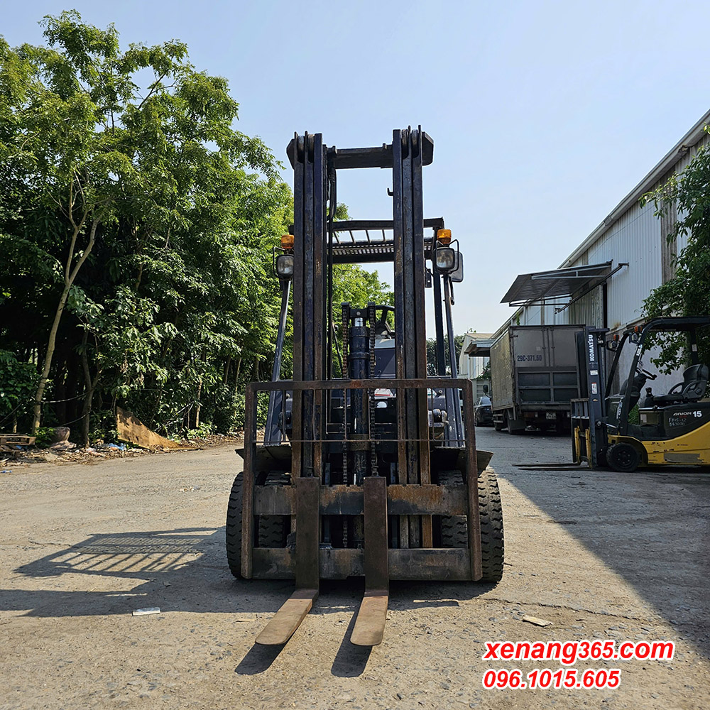 xe-nang-dau-1-tan-Komatsu-FD10D-15-311530 (1) Xe nâng dầu 1 tấn Komatsu FD10D-15