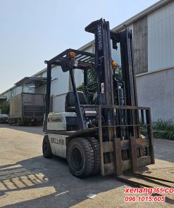 Xe nâng dầu 1 tấn Komatsu FD10D-15 cao 5m tháp chui công Xe nâng dầu 1 tấn Komatsu FD10D-15