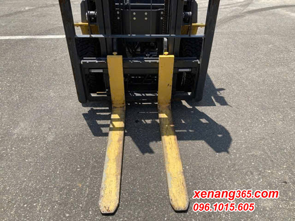 Xe nâng điện 2.5 tấn Komatsu FE25-2 320157 hàng trưng bày siêu lướt Xe nâng điện 2.5 tấn Komatsu FE25-2 320157 hàng trưng bày siêu lướt