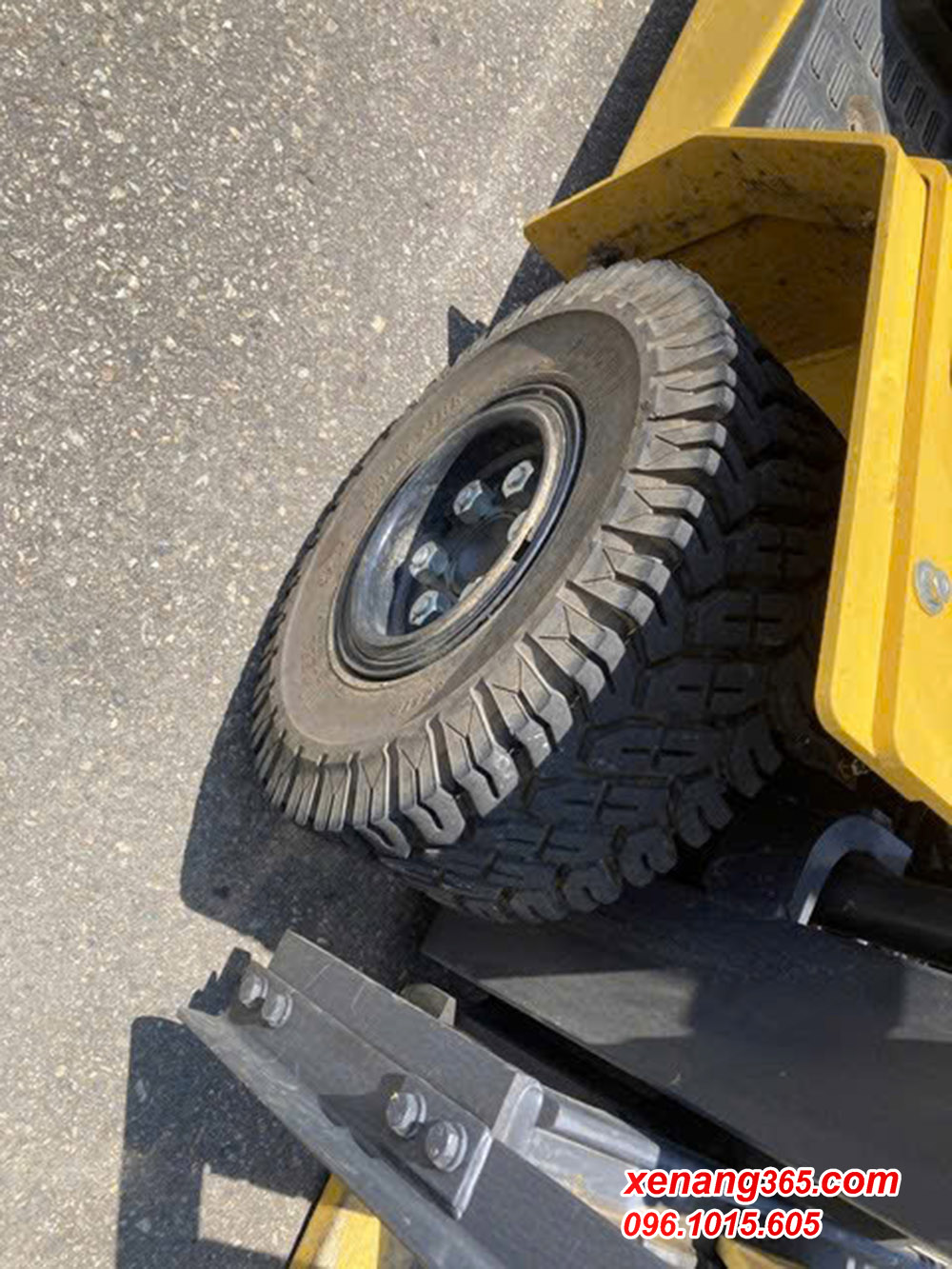 Xe nâng điện 2.5 tấn Komatsu FE25-2 320157 hàng trưng bày siêu lướt Xe nâng điện 2.5 tấn Komatsu FE25-2 320157 hàng trưng bày siêu lướt