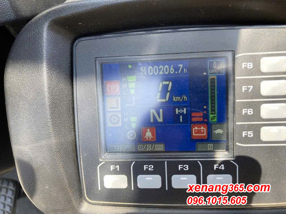 Xe nâng điện 2.5 tấn Komatsu FE25-2 320157 hàng trưng bày siêu lướt Xe nâng điện 2.5 tấn Komatsu FE25-2 320157 hàng trưng bày siêu lướt