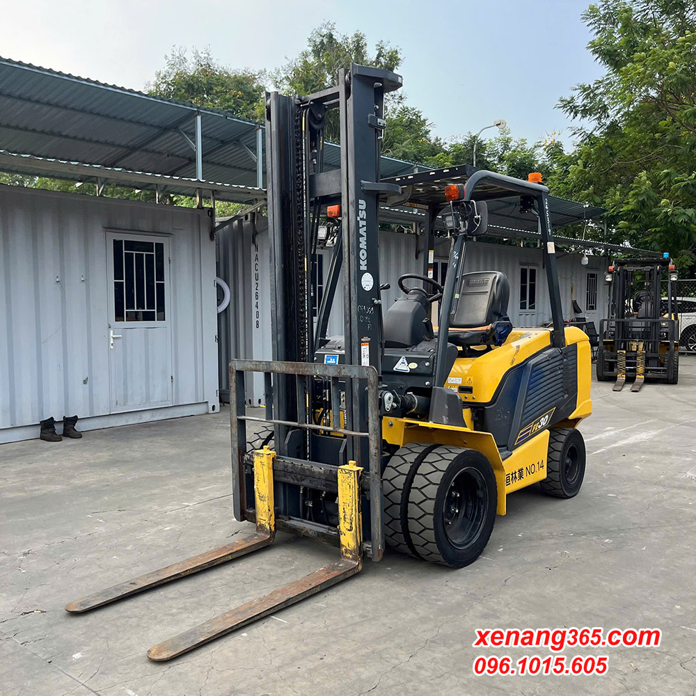 Xe nâng điện 3 tấn Komatsu FE30-2 322345 dịch giá sản xuất 2022 Xe nâng điện 3 tấn Komatsu FE30-2 322345 dịch giá