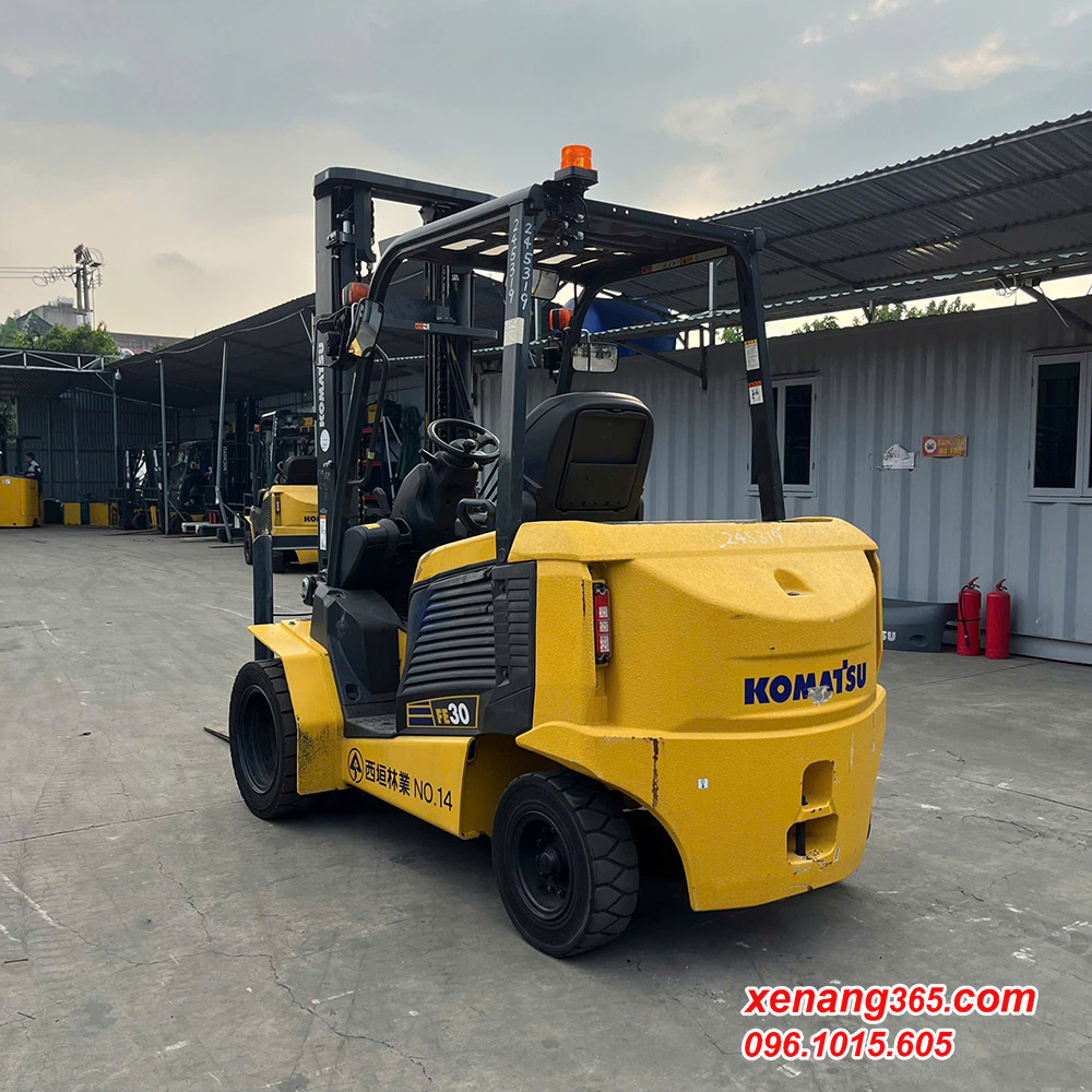 Xe nâng điện 3 tấn Komatsu FE30-2 322345 dịch giá sản xuất 2022 Xe nâng điện 3 tấn Komatsu FE30-2 322345 dịch giá